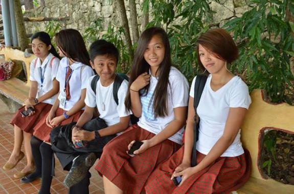 this photo is when i was in 4th year high school.